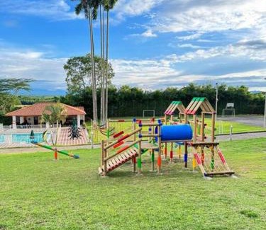 Pereira Villa | Lujosa Finca El Ensueño Cerritos Pereira