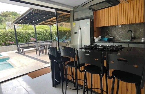 Melgar House | Lujosa Mansión Privada Estilo Mediterráneo