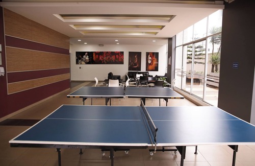 Quito Apartment | Lujosa Suite Privada: Cama King y Piscina en Lugar Céntrico y Seguro