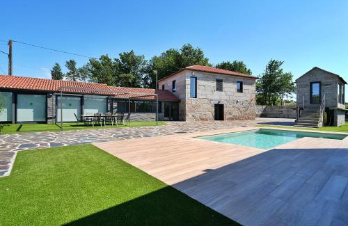 Ribadumia Villa | Lujosa villa con piscina