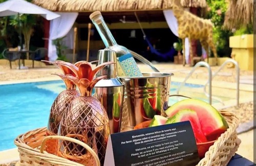 Melgar Villa | Lujosa Villa Tipo Bali, Miniplaya y Cine Privado