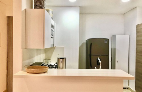 Comuna 2 Apartment | Lujoso Apartamento! Gran Ubicación y Vista al mar