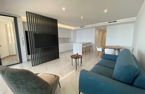 Peniscola Apartment | Lujoso Apartamento Frente AL MAR CON Piscina, Parking Y Climatizacion Central