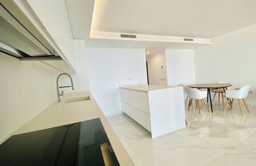 Peniscola Apartment | Lujoso Apartamento Frente AL MAR CON Piscina, Parking Y Climatizacion Central