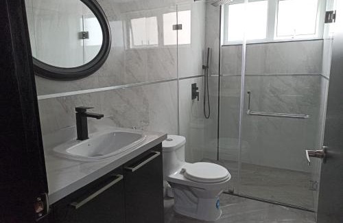 Parroquia Huachi Loreto Apartment | Lujoso Apartamento Frente al Estadio Bellavista