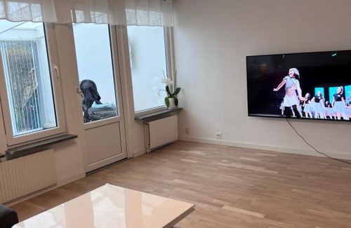 Bara Villa | Lukas Villa