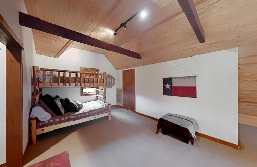 Canyon Lake House | Luke Lake Living