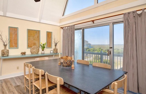 Caswell Beach House | Lukes Hideaway by Oak Island Accommodations