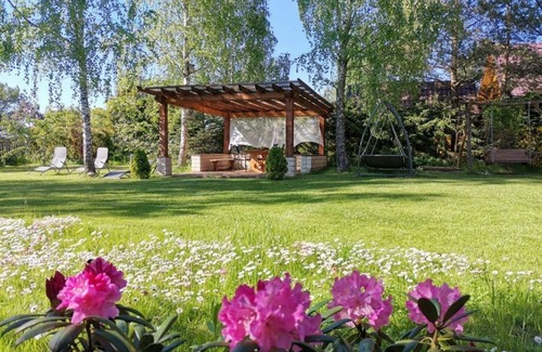 Januszkowo Villa | Luksusowa willa z dużym ogrodem i zadaszonym tarasem., 150 m do jeziora Mielno