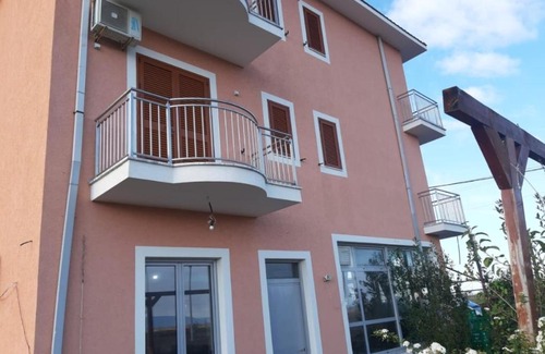 Sakës Apartment | LULAJ
