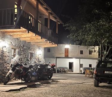 Kukes County House | Lulebore Guesthouse