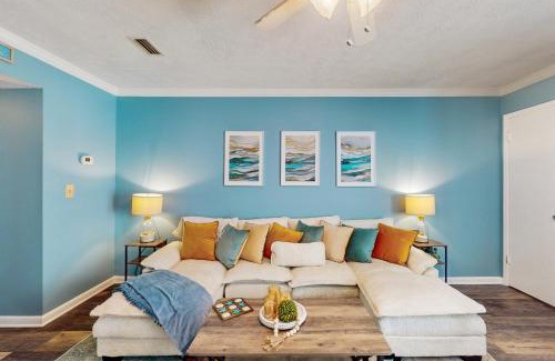 El Centro Beach House | Lullwater Beach Condos 405