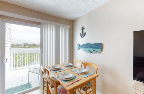 El Centro Beach House | Lullwater Beach Condos 417