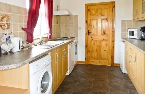 Kincasslagh Cottage | LULLY MORE COTTAGE, pet friendly in Cruit Island, County Donegal