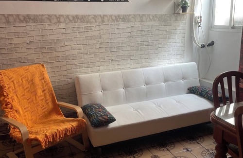 Bailen-Miraflores Apartment | Lulu Apartment