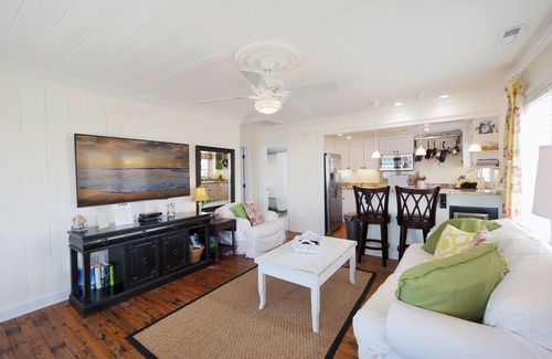 Holden Beach House | 'Lulu Rose" - Oceanfront Home w/Hot Tub, 2 Bedrooms/2 Bathrooms