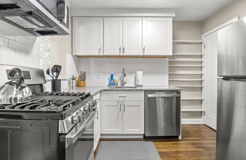 Royal Oak House | Lulus Place: Modern Farmhouse minutes from downtown