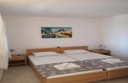 Lumbarda Apartment | Lumbarda Resort Apartments - Superior Two bedroom Apartment with Mountain View E1