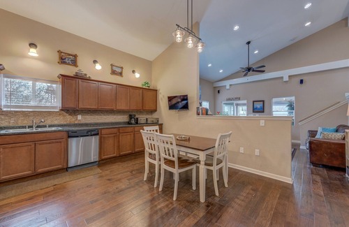 Pepin Condo | Lumberyard Lofts - 15 Bedrooms By Lake Pepin