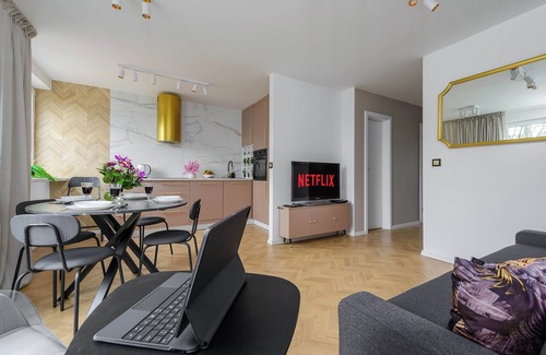 Zoliborz Apartment | Lumina spacious apartment in Warsaw