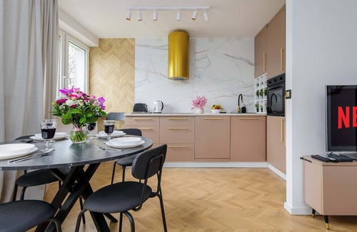Zoliborz Apartment | Lumina spacious apartment in Warsaw