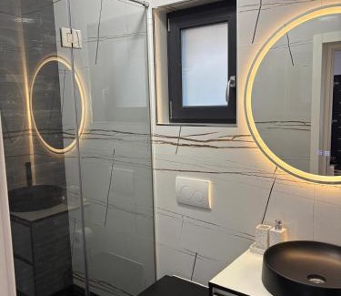 Zalau House | Luminia Gold Bradet