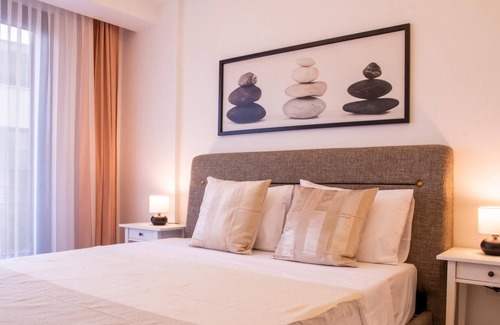 Iskele Mahallesi Apartment | Luminous Flat with Sea View in Izmir