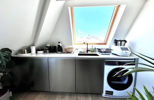 Jacht Apartment | Luminous Loft EU institution
