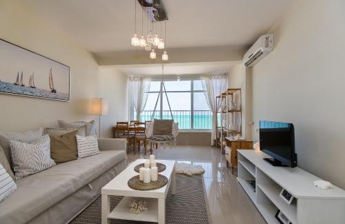 Haifa Apartment | Luminous Sea
