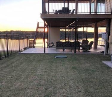 Marble Falls House | LUMU Lake House