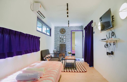 Lumut House | Lumut Cube Homestay Kontena