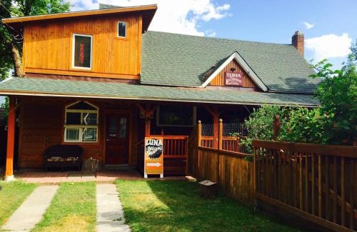 Grand Forks Bed & Breakfast | Luna Bed & Breakfast
