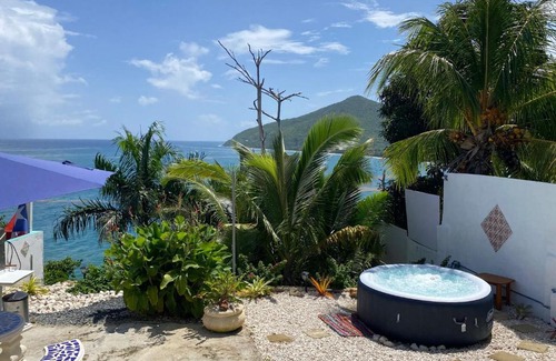 Maunabo House | Luna Del Marocean Frontjacuzzi And Bbq, Free Wifi & Private Parking