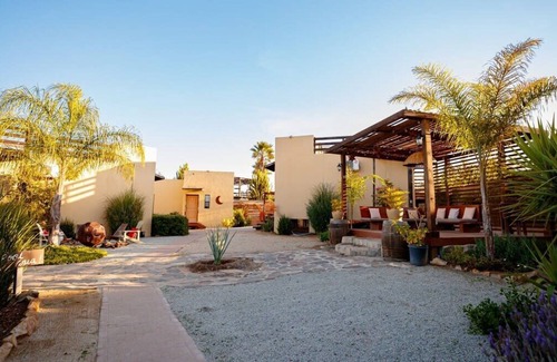 Valle de Guadalupe House | Luna del Valle 6-Cabin Retreat