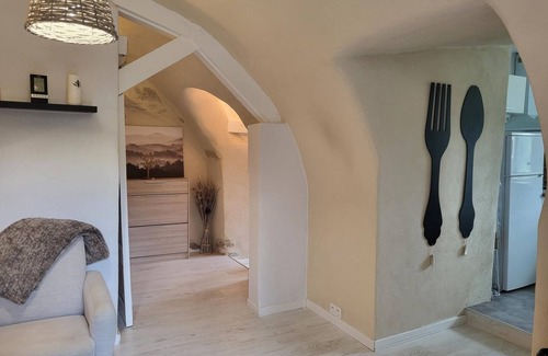 Les Moulins House | Luna Estella Estate