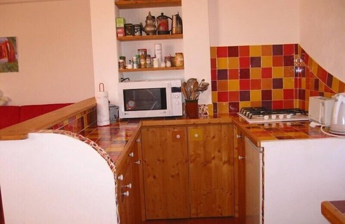 Saint-Andre-de-Roquelongue Apartment | Luna Sol holiday flat with charm