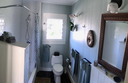 Paia House | Luna House in the Heart of Paia, Maui