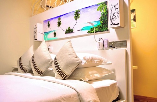 Lhaviyani Atoll House | Luna lodge