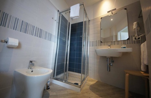 Savona House | Luna Rooms
