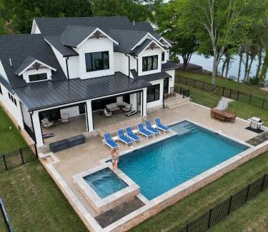 Terrell House | Luna's Lake Life