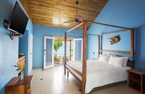 Belmont Hotel | Luna Sea Inn