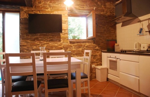 San Tirso de Abres Apartment | Lunaymedia Summary: T