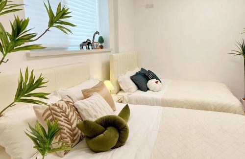 Huaihai Road Commercial Area Apartment | LuoMa