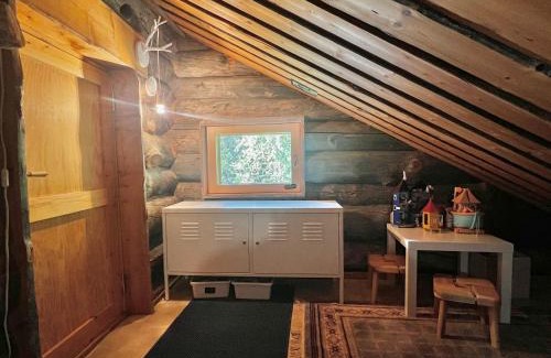 Lampivaara Apartment | Luosto Jylhäkelo - a cozy loghouse in the heart of Lapland