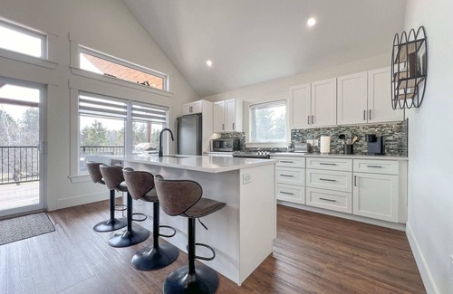 Brackley Beach House | Lupin Lodge minutes to Brackley Beach