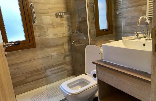 Villa La Angostura House | Lupinos Cabin - Remanso del Bosque