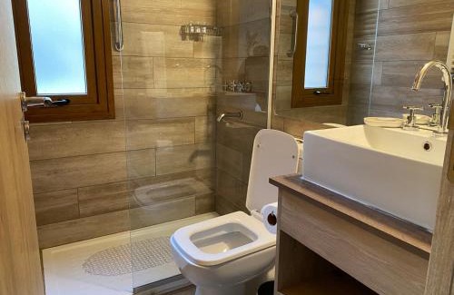 Villa La Angostura House | Lupinos Cabin - Remanso del Bosque