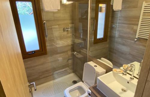 Villa La Angostura House | Lupinos Cabin - Remanso del Bosque