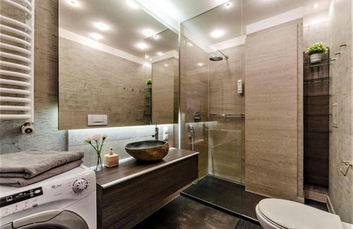 Lodz Apartment | LupoApartments Królewska z Klimatyzacją Penthouse Mandoria Parking Dostęp na Kod