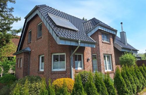 Wachtendonk House | Lurchi